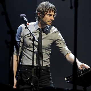 Gotye in Gotye Performing