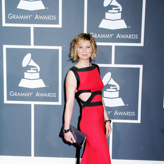 Jennifer Nettles, Sugarland in 52nd Annual Grammy Awards