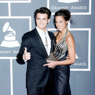 Kevin Jonas, Danielle Deleasa in 52nd Annual Grammy Awards