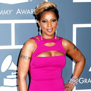 Mary J. Blige in 52nd Annual Grammy Awards