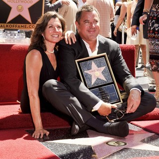 Amy Grant in Vince Gill Is Honored with A Star on The Hollywood Walk of Fame - grant-gill-vince-gill-walk-of-fame-01