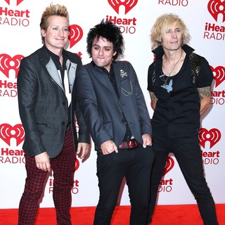 2012 iHeartRadio Music Festival - Day 1 - Arrivals
