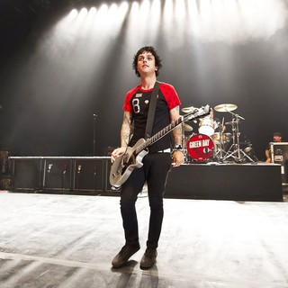 Billie Joe Armstrong, Green Day in Green Day Performing Live
