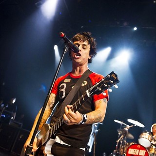 Billie Joe Armstrong, Tre Cool, Green Day in Green Day Performing Live