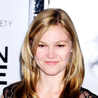 Julia Stiles in New York Premiere 'Green Zone'