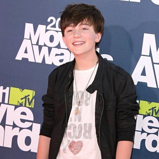 Greyson Chance in 2011 MTV Movie Awards - Arrivals