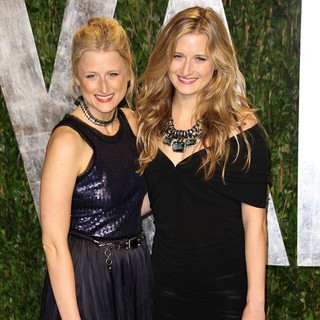Mamie Gummer, Grace Gummer in 2012 Vanity Fair Oscar Party - Arrivals