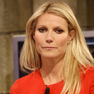 Gwyneth Paltrow Appears on El Hormiguero TV Show - gwyneth-paltrow-appears-on-el-hormiguero-tv-show-01