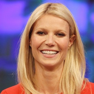 Gwyneth Paltrow Appears on El Hormiguero TV Show - gwyneth-paltrow-appears-on-el-hormiguero-tv-show-03