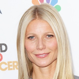 Gwyneth Paltrow in Stand Up To Cancer 2012 - Arrivals
