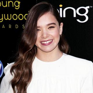 Hailee Steinfeld in The 13th Annual Young Hollywood Awards Presented by Bing - Arrivals