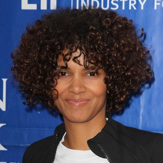 Halle Berry in 19th Annual EIF Revlon Run Walk