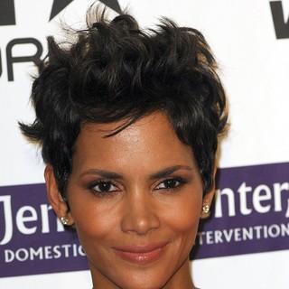 Halle Berry in The 2012 Silver Rose Gala and Auction - Arrivals