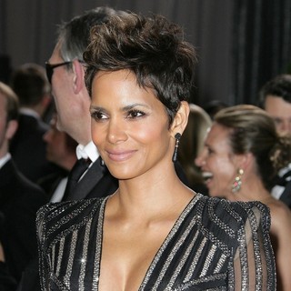 Halle Berry in The 85th Annual Oscars - Red Carpet Arrivals - halle-berry-85th-annual-oscars-01