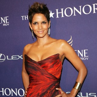 Halle Berry in BET Honors 2013: Red Carpet Presented by Pantene - Arrivals