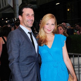 Jon Hamm, Jennifer Westfeldt in The Cinema Society with The Hollywood Reporter Screening of To Rome with Love