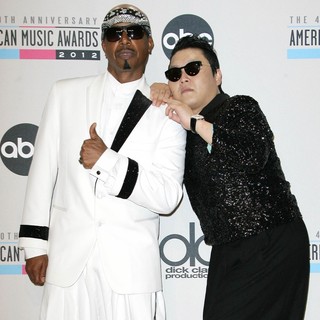 MC Hammer, PSY in The 40th Anniversary American Music Awards - Press Room