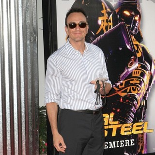Hank Azaria in Los Angeles Premiere of Real Steel - hank-azaria-premiere-real-steel-02