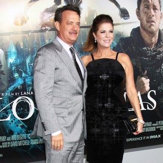 Tom Hanks, Rita Wilson in The Cloud Atlas Los Angeles Premiere