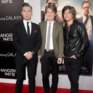Issac Hanson, Taylor Hanson, Zac Hanson, Hanson in Los Angeles Premiere of The Hangover Part III