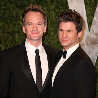 Neil Patrick Harris, David Burtka in 2012 Vanity Fair Oscar Party - Arrivals