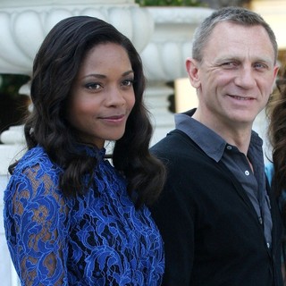 Naomie Harris, Daniel Craig in Photocall for Film Skyfall