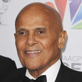 Harry Belafonte in The 43rd Annual NAACP Awards - Arrivals