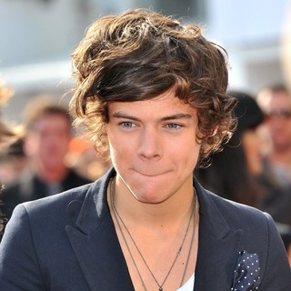 Harry Styles, One Direction in BBC Radio 1's Teen Awards 2012 - Arrivals