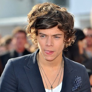 Harry Styles, One Direction in BBC Radio 1's Teen Awards 2012 - Arrivals