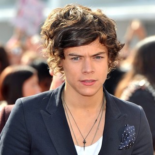 Harry Styles, One Direction in BBC Radio 1's Teen Awards 2012 - Arrivals