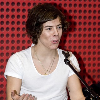 Harry Styles, One Direction in One Direction Perform at 103.5 KISS FM Chicago's Coca Cola Lounge