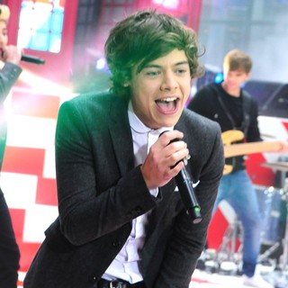 Harry Styles, One Direction in One Direction Performing Live on The Today Show