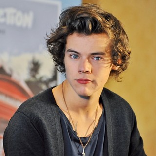 Harry Styles in One Direction Attend A Press Conference - harry-styles-press-conference-tokyo-01