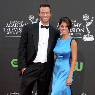 Justin Hartley in The 36th Annual Daytime Emmy Awards - Arrivals - hartley-korman-36th-annual-daytime-emmy-awards-01