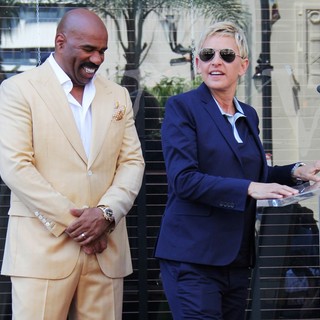 Ellen DeGeneres in Steve Harvey Is Honoured with A Star on The Hollywood Walk of Fame - harvey-degeneres-steve-harvey-walk-of-fame-01