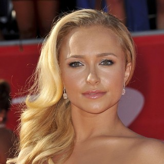 Hayden Panettiere in 2012 ESPY Awards - Red Carpet Arrivals