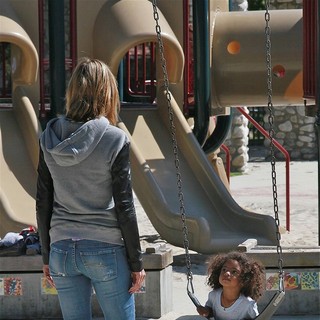 Heidi Klum, Lou Sulola Samuel in Heidi Klum on A Family Day Out