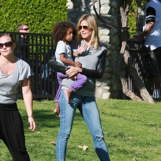 Heidi Klum, Lou Sulola Samuel in Heidi Klum on A Family Day Out