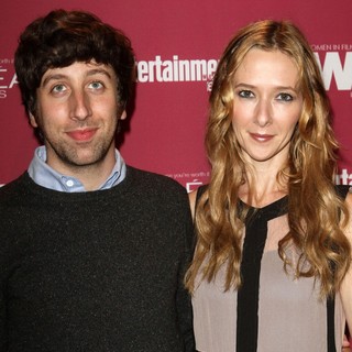 Simon Helberg, Jocelyn Towne in The 2011 Entertainment Weekly and Women in Film Pre-Emmy Party Sponsored by L'Oreal