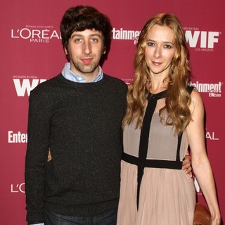 Simon Helberg, Jocelyn Towne in The 2011 Entertainment Weekly and Women in Film Pre-Emmy Party Sponsored by L'Oreal
