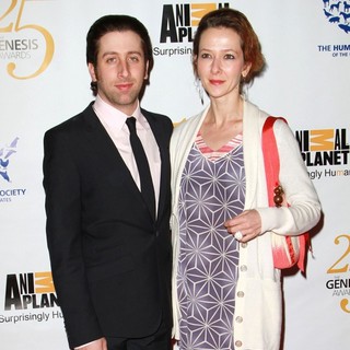 Simon Helberg, Jocelyn Towne in 25th Anniversary Genesis Awards - Arrivals