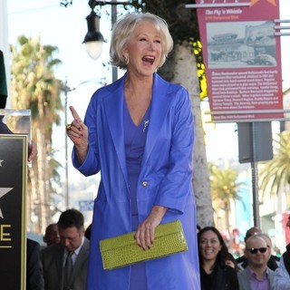 Helen Mirren Honored with A Star on The Hollywood Walk of Fame - helen-mirren-honored-hollywood-walk-of-fame-20