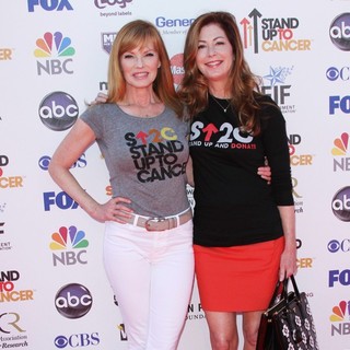 Dana Delany in Stand Up To Cancer 2012 - Arrivals - helgenberger-delany-stand-up-to-cancer-2012-02