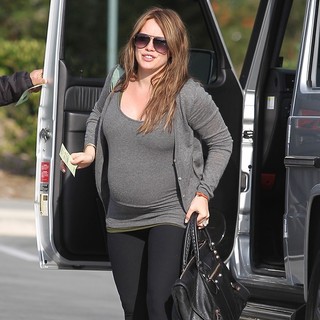 Hilary Duff Arrives at Saint John's Health Center