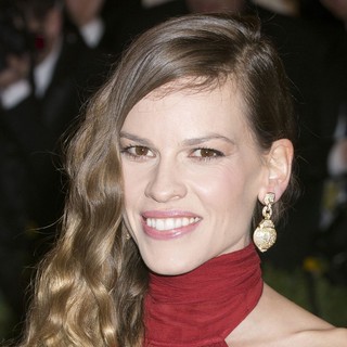 Hilary Swank in Schiaparelli and Prada Impossible Conversations Costume Institute Gala