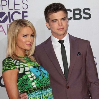 Paris Hilton, River Viiperi in People's Choice Awards 2013 - Red Carpet Arrivals
