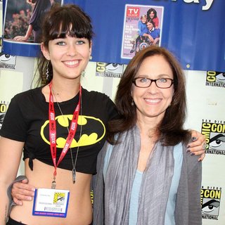 Samantha Gray Hissong, Erin Gray in 2011 Comic Con Convention - Day 1 - Arrivals