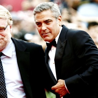 Marisa Tomei in 68th Venice Film Festival - Day 1 - The Ides of March - Red Carpet - hoffman-clooney-tomei-68th-venice-film-festival-01