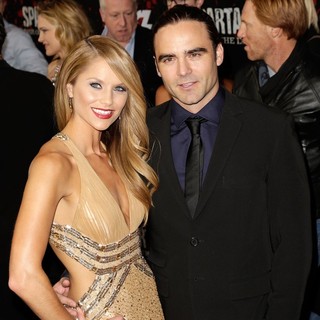 Ellen Hollman, Dustin Clare in U.S. Premiere Screening of Spartacus: War of the Damned