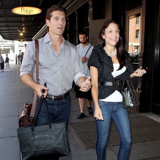 Jason Hoppy and Bethenny Frankel Shopping in Soho - hoppy-frankel-shopping-01